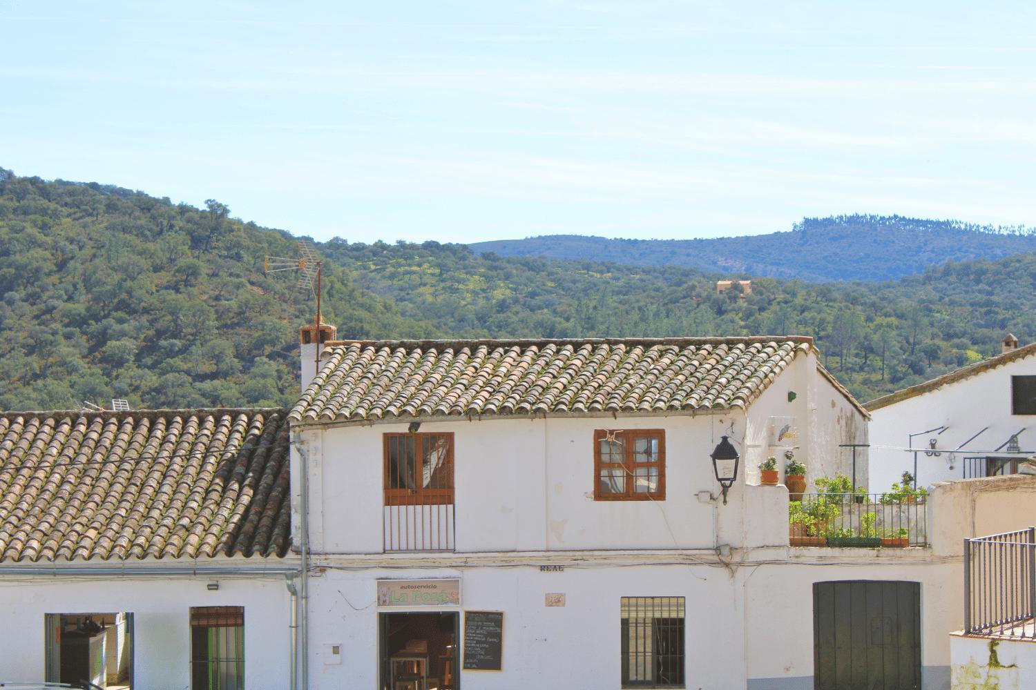 הוילה לינארס דה לה סיירה El Balcon De Linares By Sierra Viva מראה חיצוני תמונה